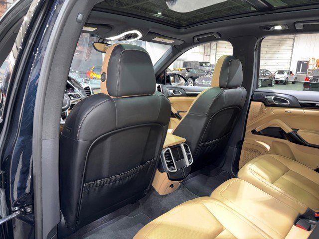 Used 2016 Porsche Cayenne image 56