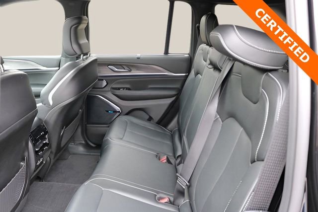 Used 2022 Jeep Grand Cherokee Overland w/ Adv Protech Group III image 15