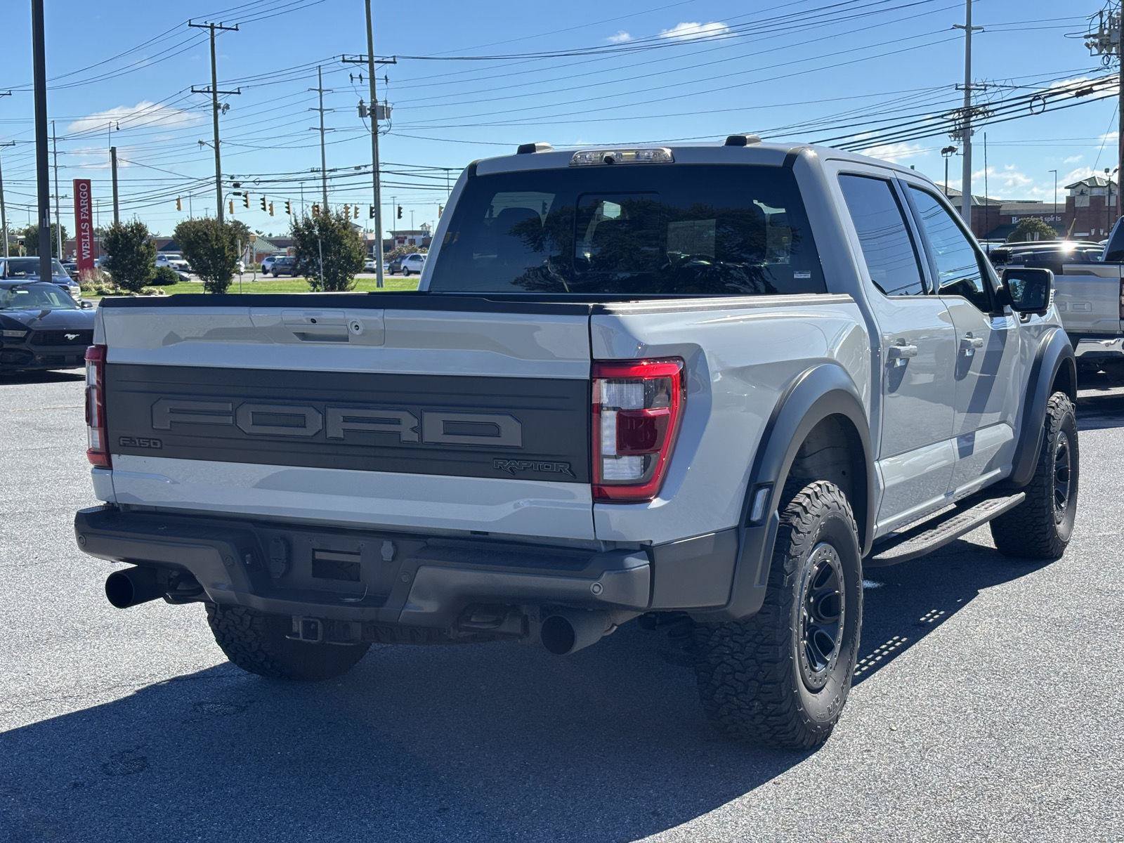 Used 2023 Ford F150 Raptor w/ Raptor Carbon Fiber Package AWD/4WD image 12