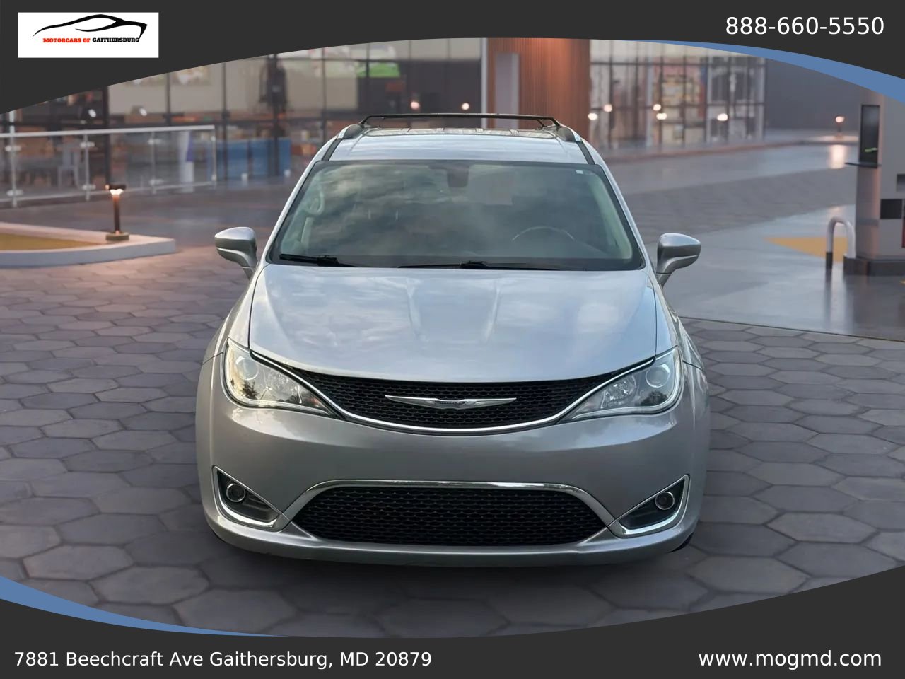 Used 2020 Chrysler Pacifica Touring-L image 7