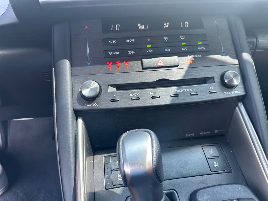 Used 2020 Lexus IS 300 F Sport image 23