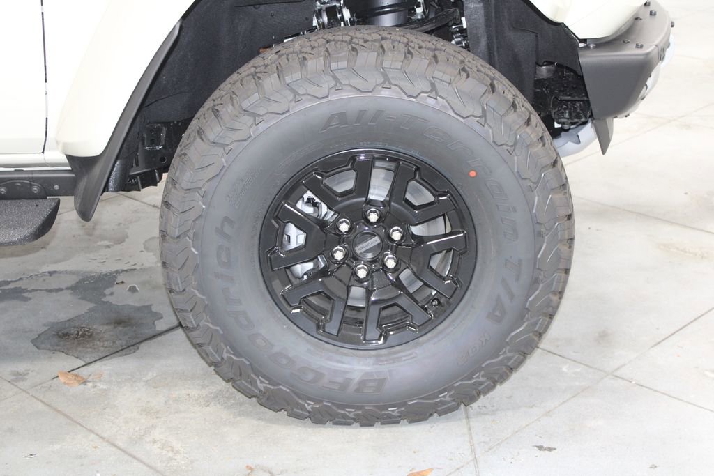 New 2025 Ford Bronco Raptor image 12