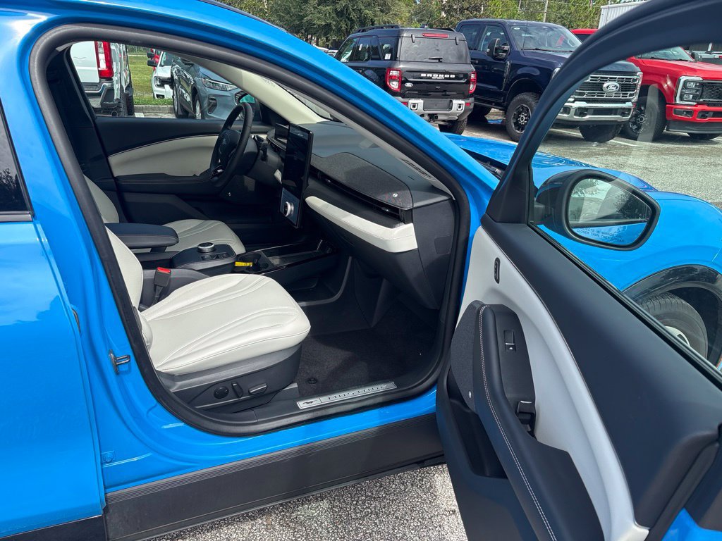 Used 2023 Ford Mustang Mach-E Premium AWD/4WD image 6