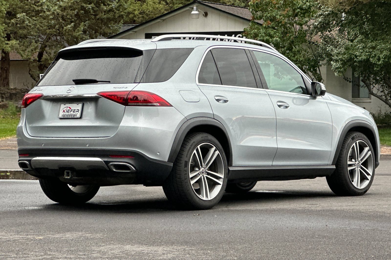 Used 2022 Mercedes-Benz GLE 450 4MATIC image 4