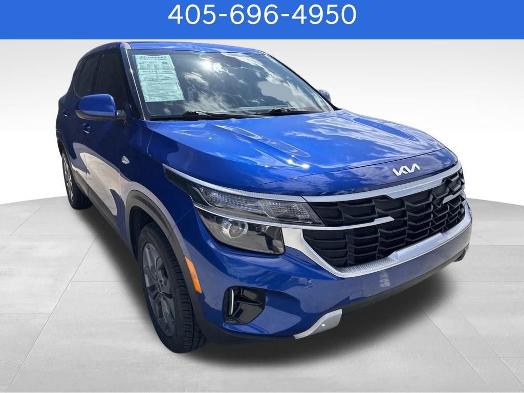 Used 2024 Kia Seltos LX image 3