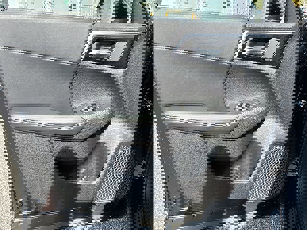 Used 2025 Mitsubishi Outlander SE image 28