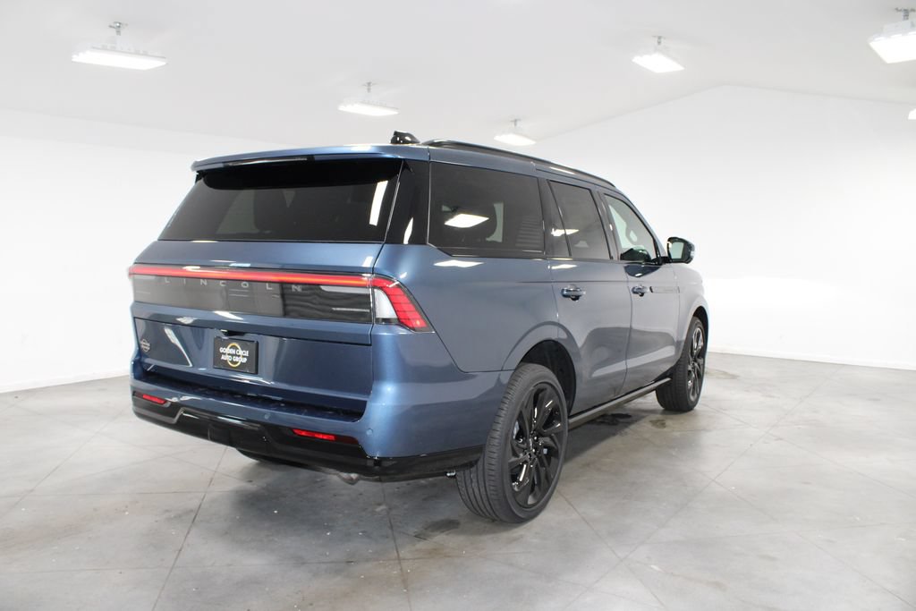 New 2027 Lincoln Navigator Reserve w/ Jet Appearance Package AWD/4WD image 8