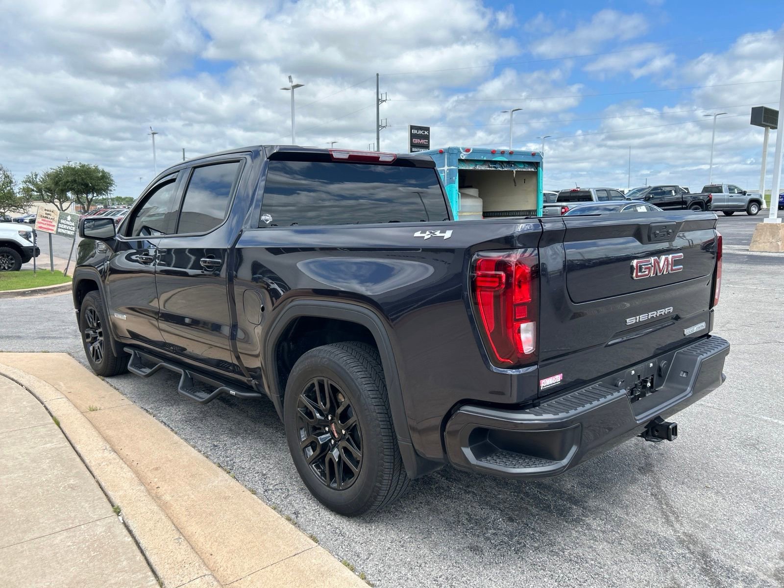 Used 2025 GMC Sierra 1500 Elevation AWD/4WD image 7