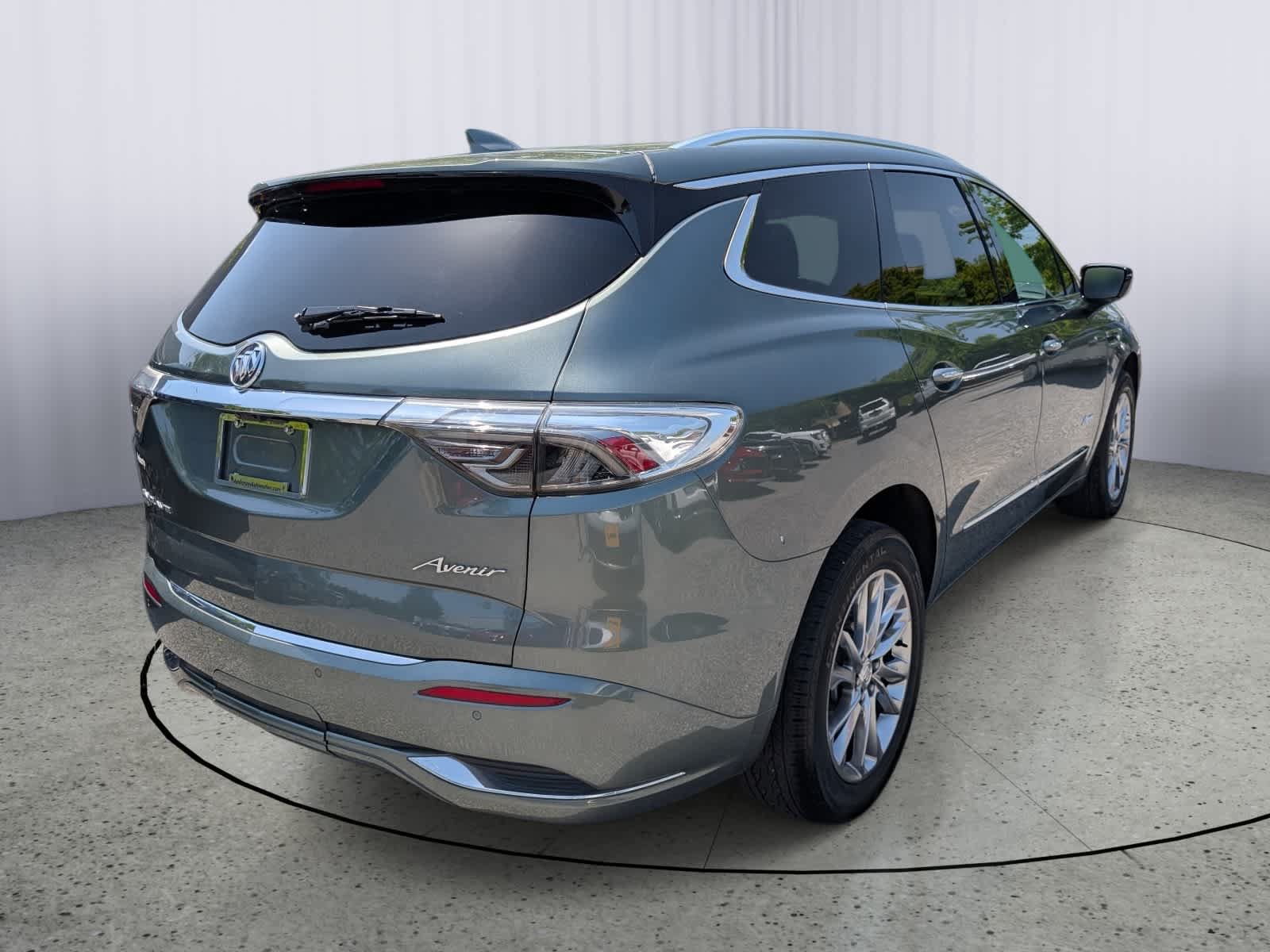 Certified 2022 Buick Enclave Avenir w/ Avenir Technology Package AWD/4WD image 3