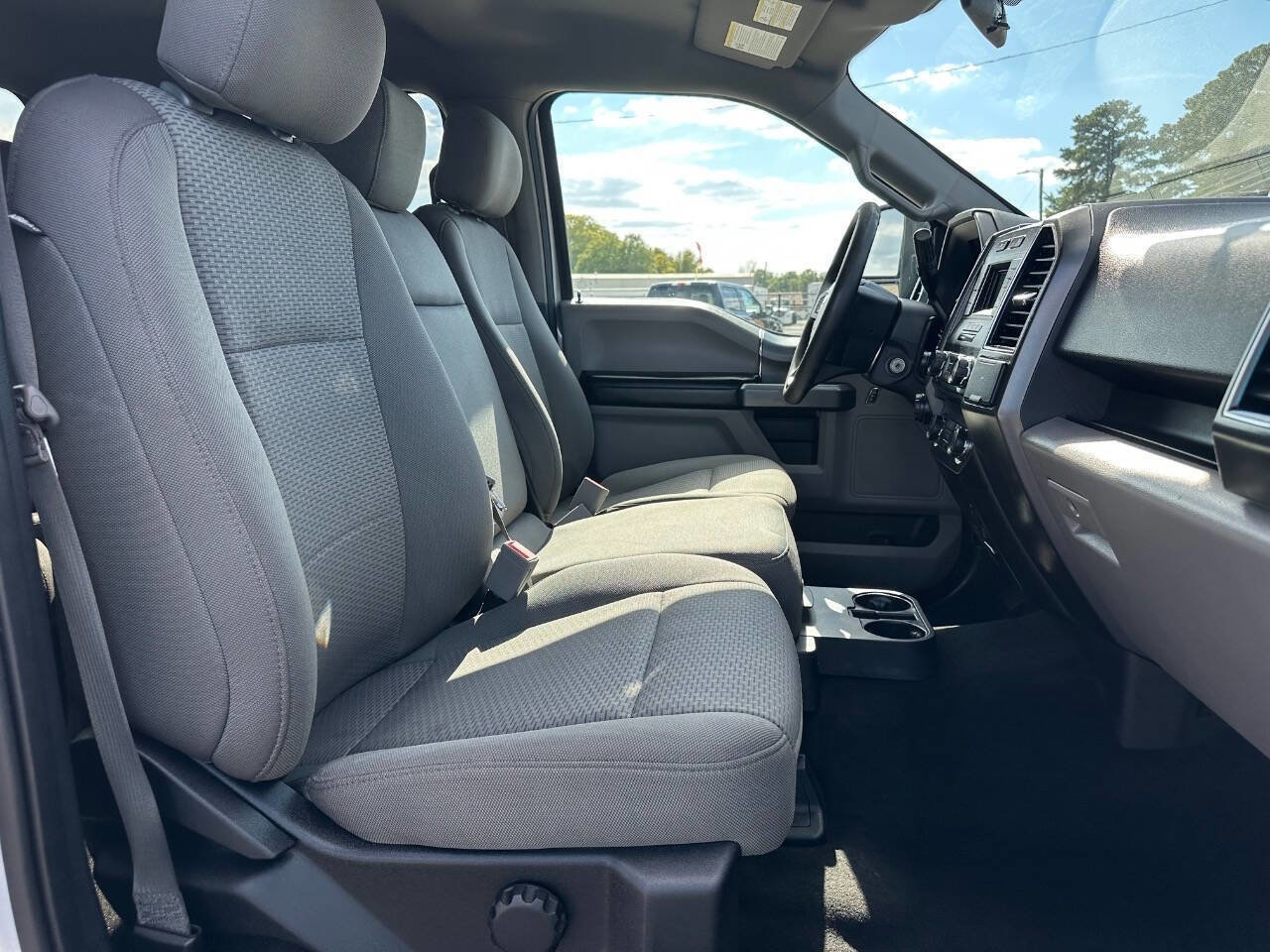 Used 2018 Ford F150 XLT w/ XTR Package image 33