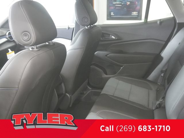 New 2026 Chevrolet Trax LT w/ Driver Confidence Package FWD image 37