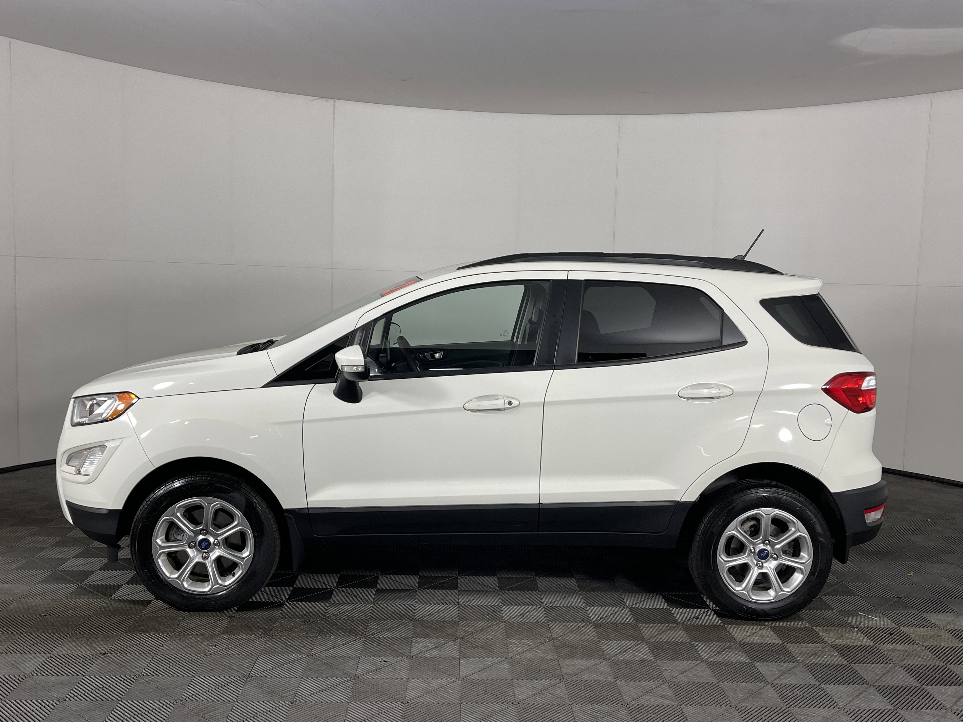 Used 2021 Ford EcoSport SE image 3