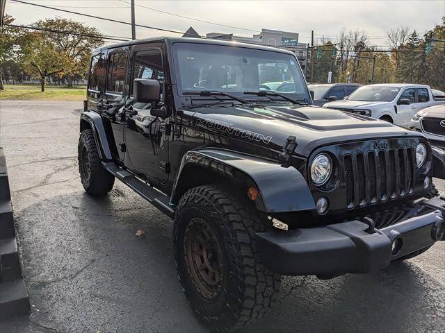 Used 2017 Jeep Wrangler Unlimited Sahara AWD/4WD image 6