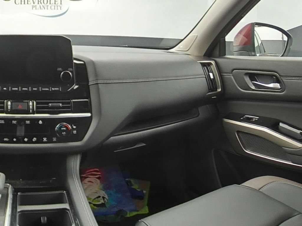 Used 2025 Nissan Pathfinder Platinum w/ Cargo Package FWD image 15