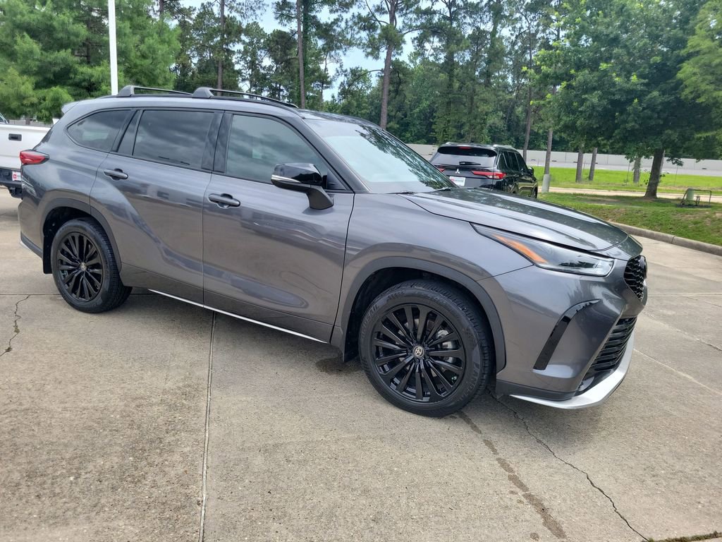 Used 2023 Toyota Highlander XSE FWD image 8