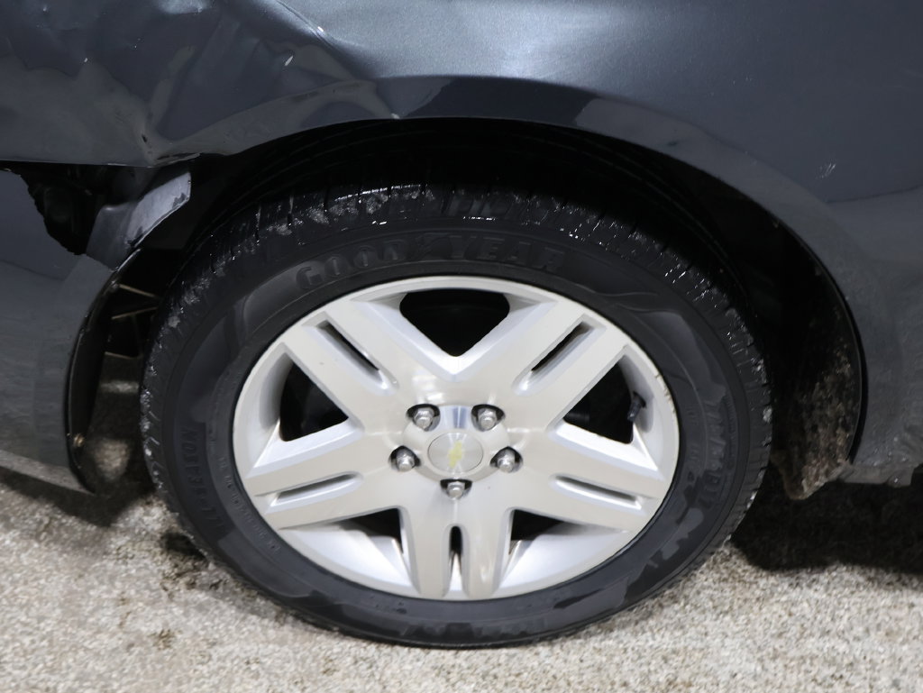 Used 2012 Chevrolet Impala LT FWD image 14
