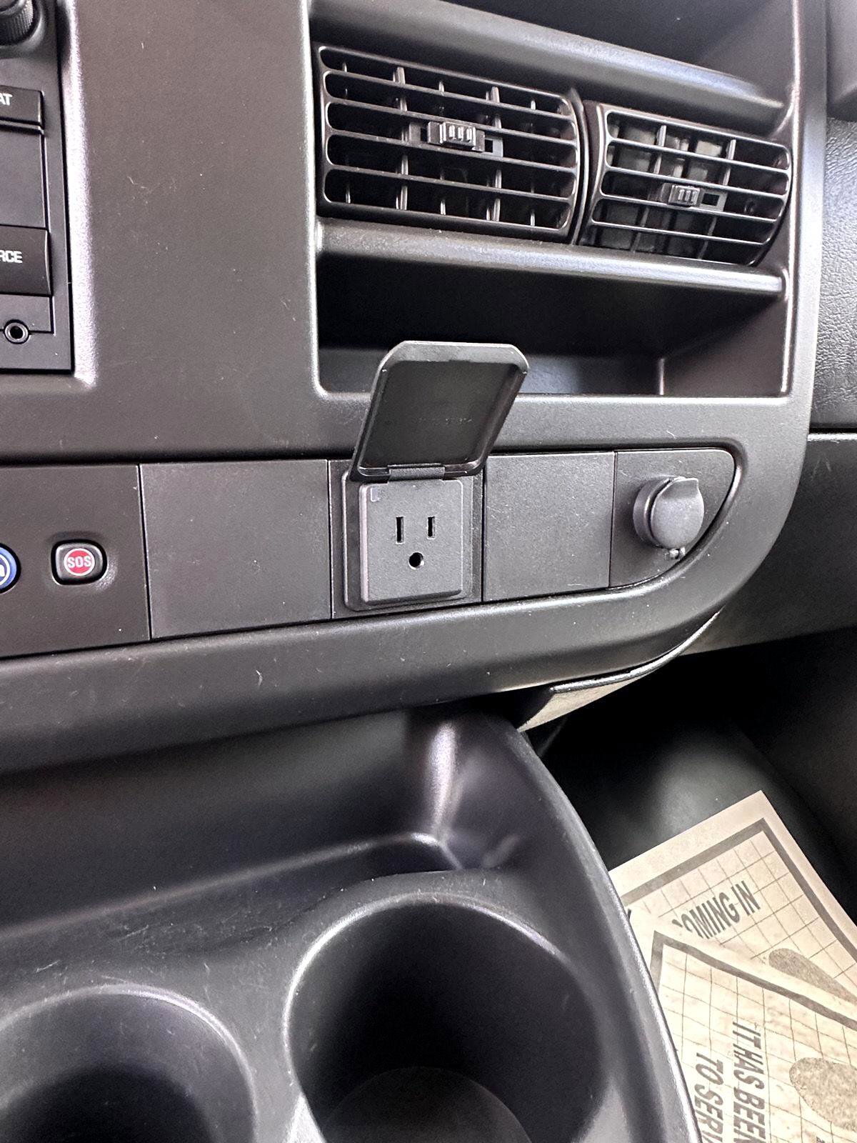 Used 2022 Chevrolet Express 3500 LS image 17