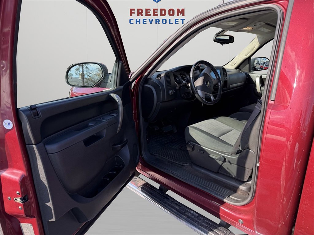 Used 2013 Chevrolet Silverado 1500 LT image 13