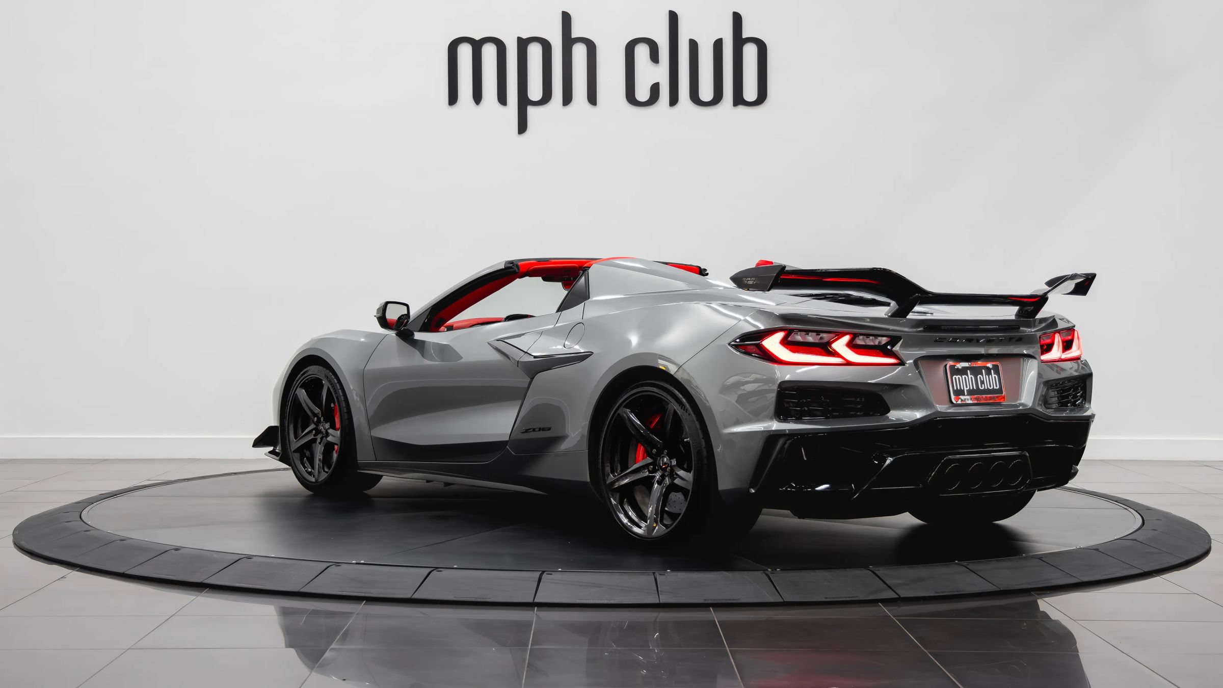 Used 2024 Chevrolet Corvette Z06 w/ Z07 Performance Package RWD image 15