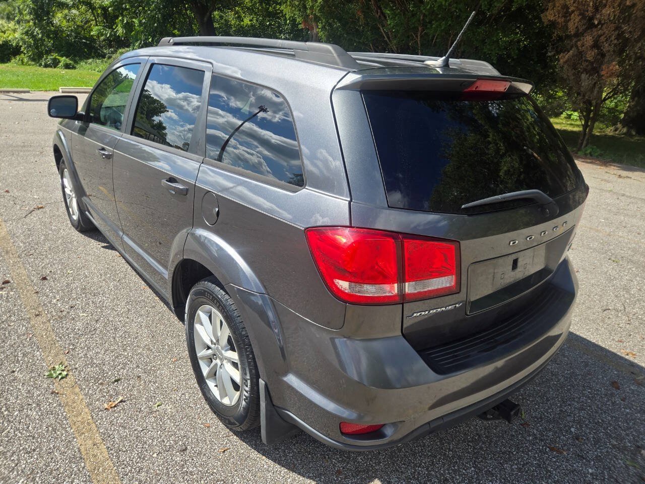 Used 2014 Dodge Journey SXT w/ Flexible Seating Group FWD image 6