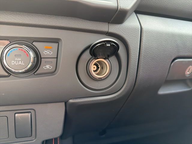 Used 2025 Nissan Frontier PRO-4X w/ Interior Protection Package image 31