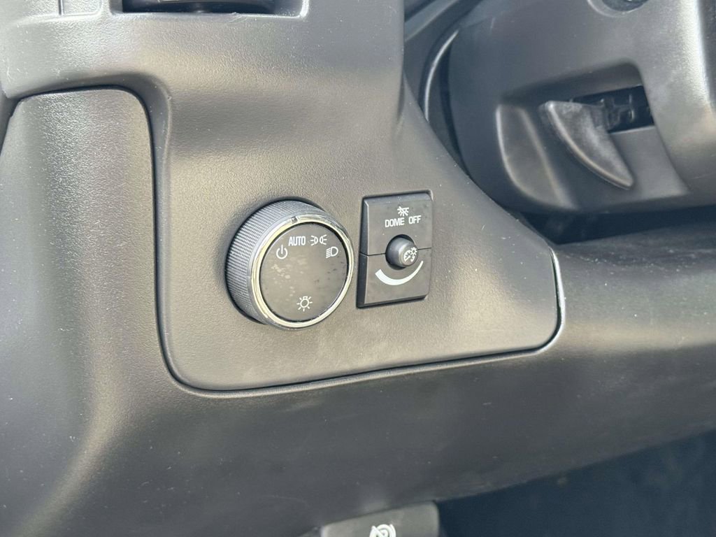 Used 2025 Chevrolet Express 3500 LT w/ LT Preferred Equipment Group RWD image 22