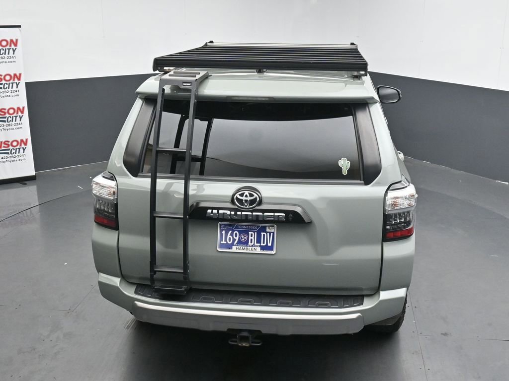 Used 2023 Toyota 4Runner TRD Off-Road Premium w/ Moonroof Package AWD/4WD image 16