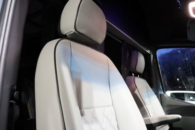 Used 2023 Mercedes-Benz Sprinter 2500 image 31