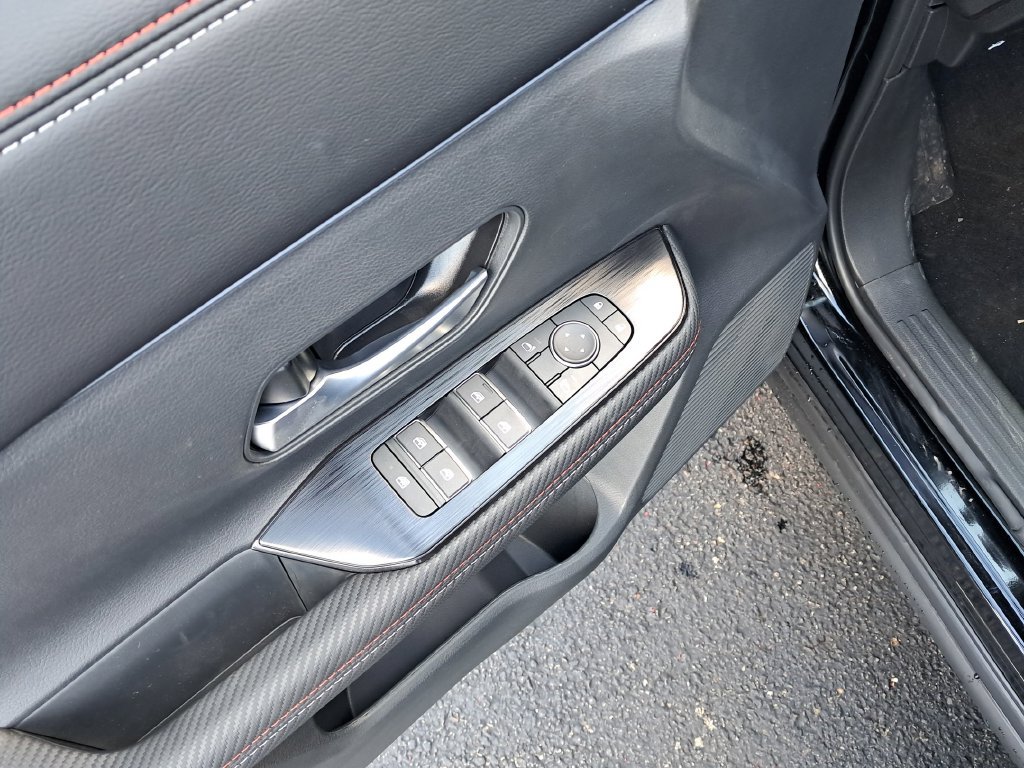 New 2026 Nissan Kicks SR FWD image 12