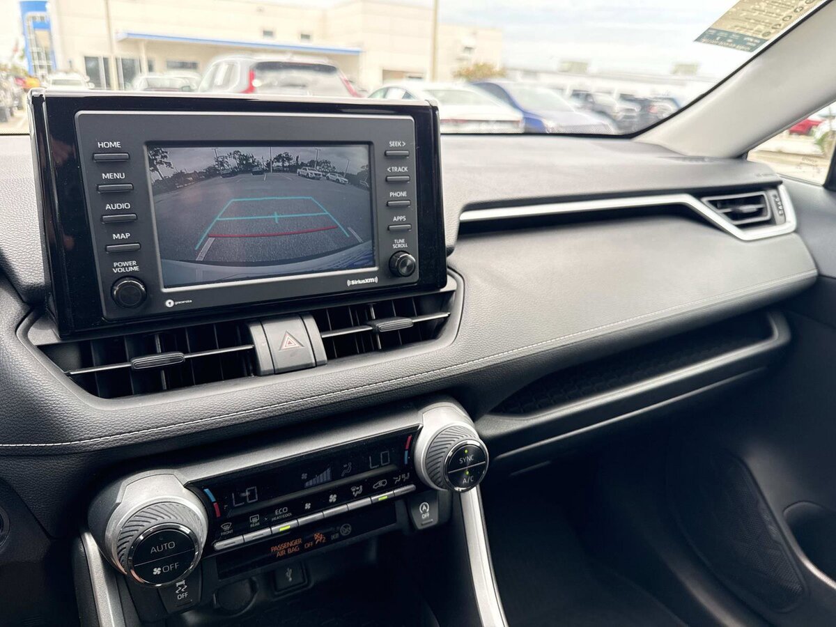 Used 2021 Toyota RAV4 XLE FWD image 23