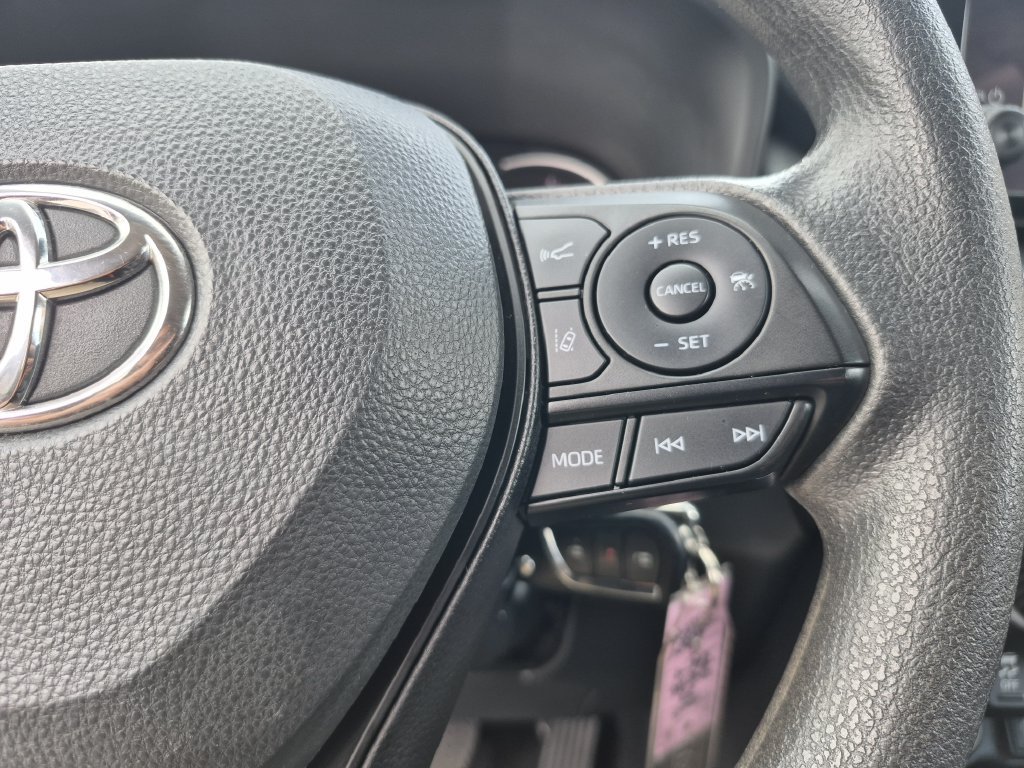 Used 2025 Toyota RAV4 LE AWD/4WD image 20