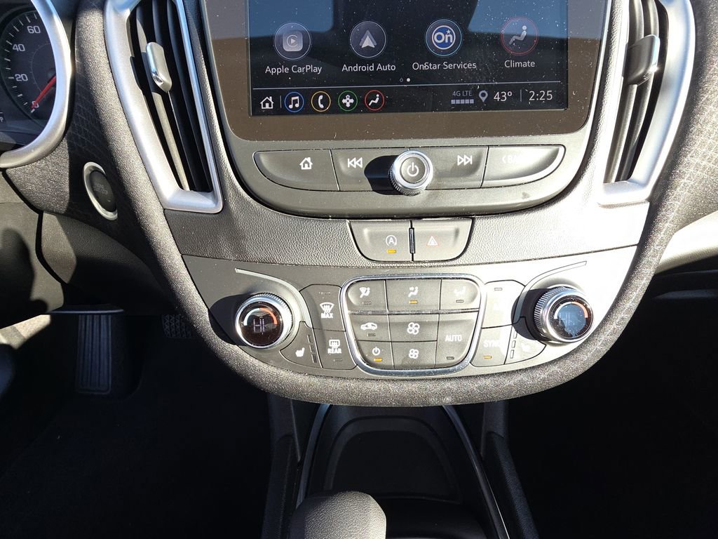 Used 2025 Chevrolet Malibu LT image 23