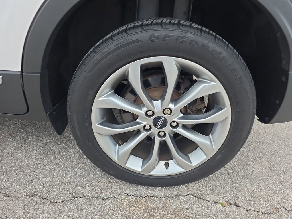 Used 2019 Lincoln MKC Select w/ Select Plus Package image 11