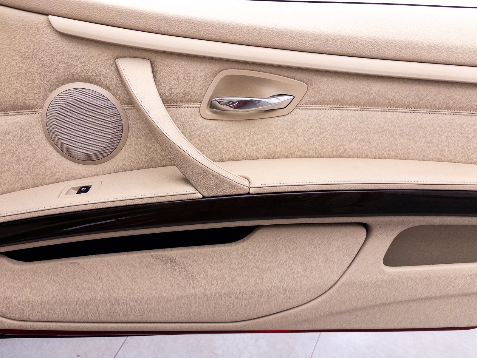Used 2011 BMW 335i Convertible RWD image 28