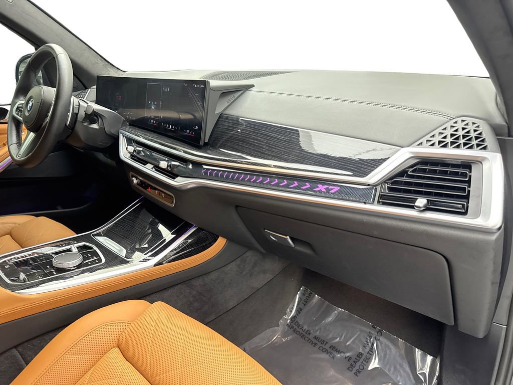 Used 2024 BMW X7 xDrive40i w/ M Sport Package image 57