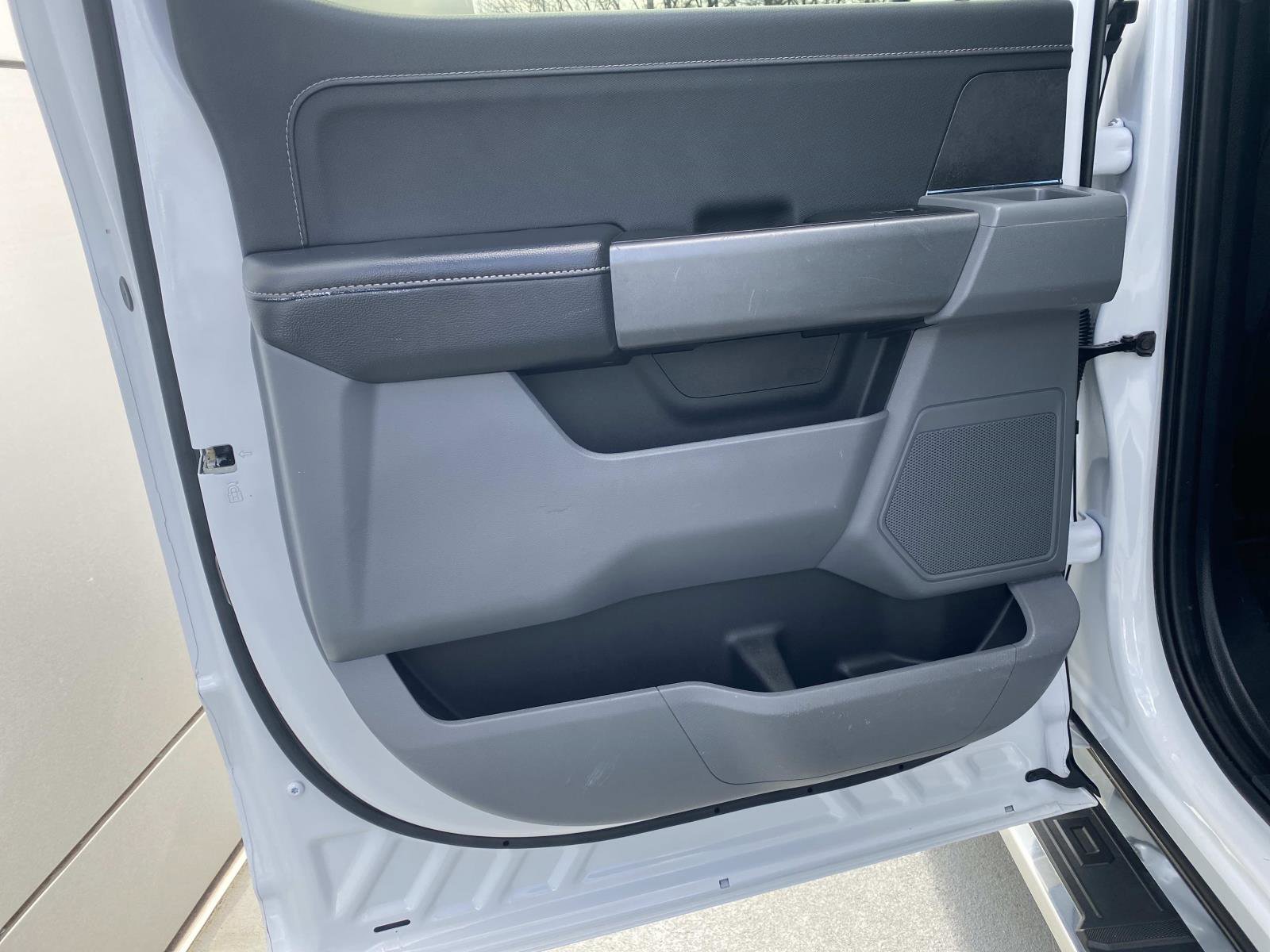 Used 2025 Ford F150 XLT w/ Equipment Group 301A Standard image 12