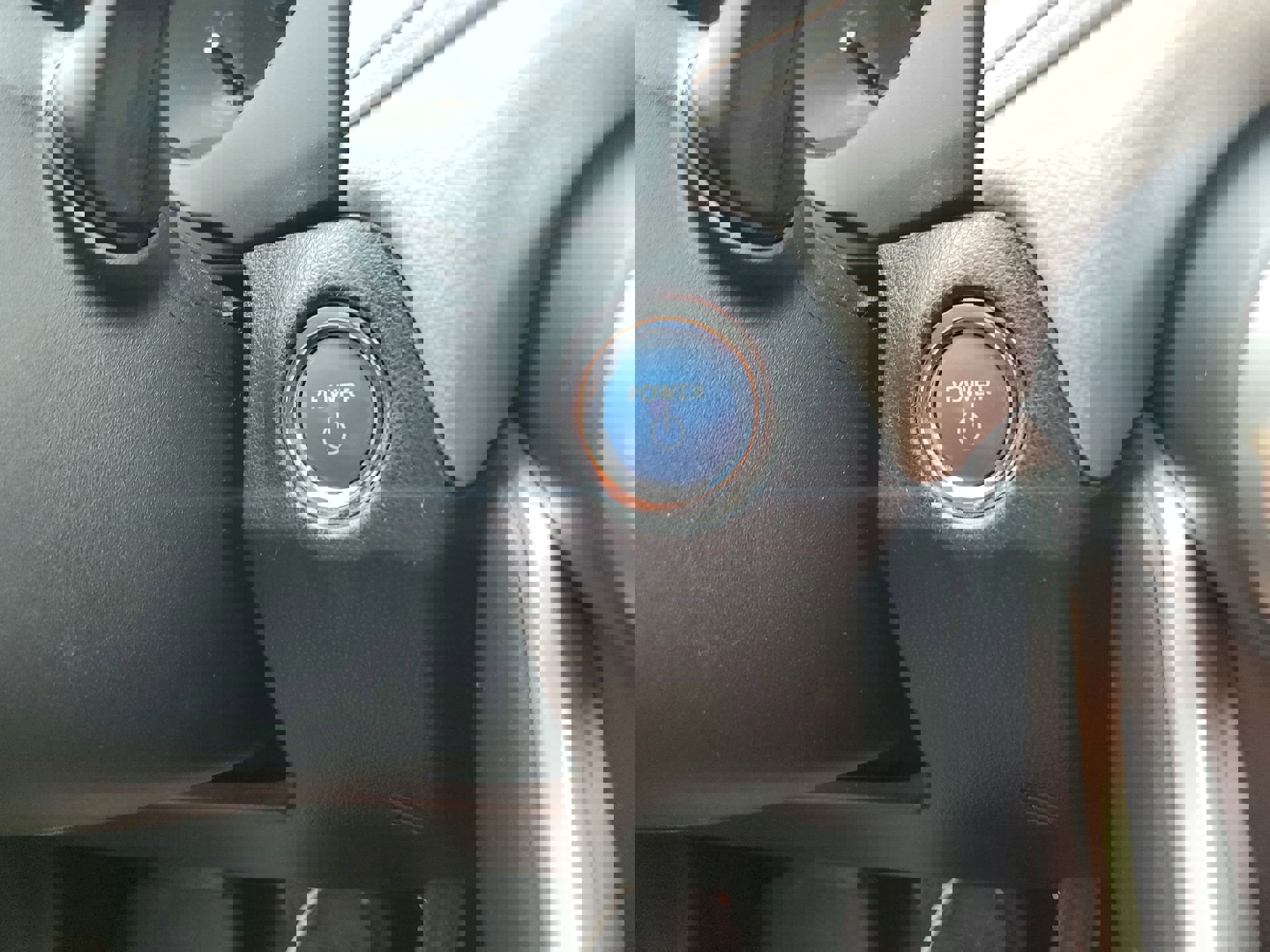 Used 2020 Toyota RAV4 Limited image 25