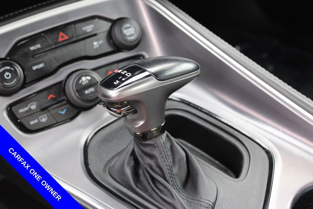 Used 2019 Dodge Challenger SXT image 31