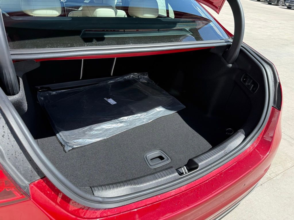 Used 2025 Mercedes-Benz C 300 Sedan image 10
