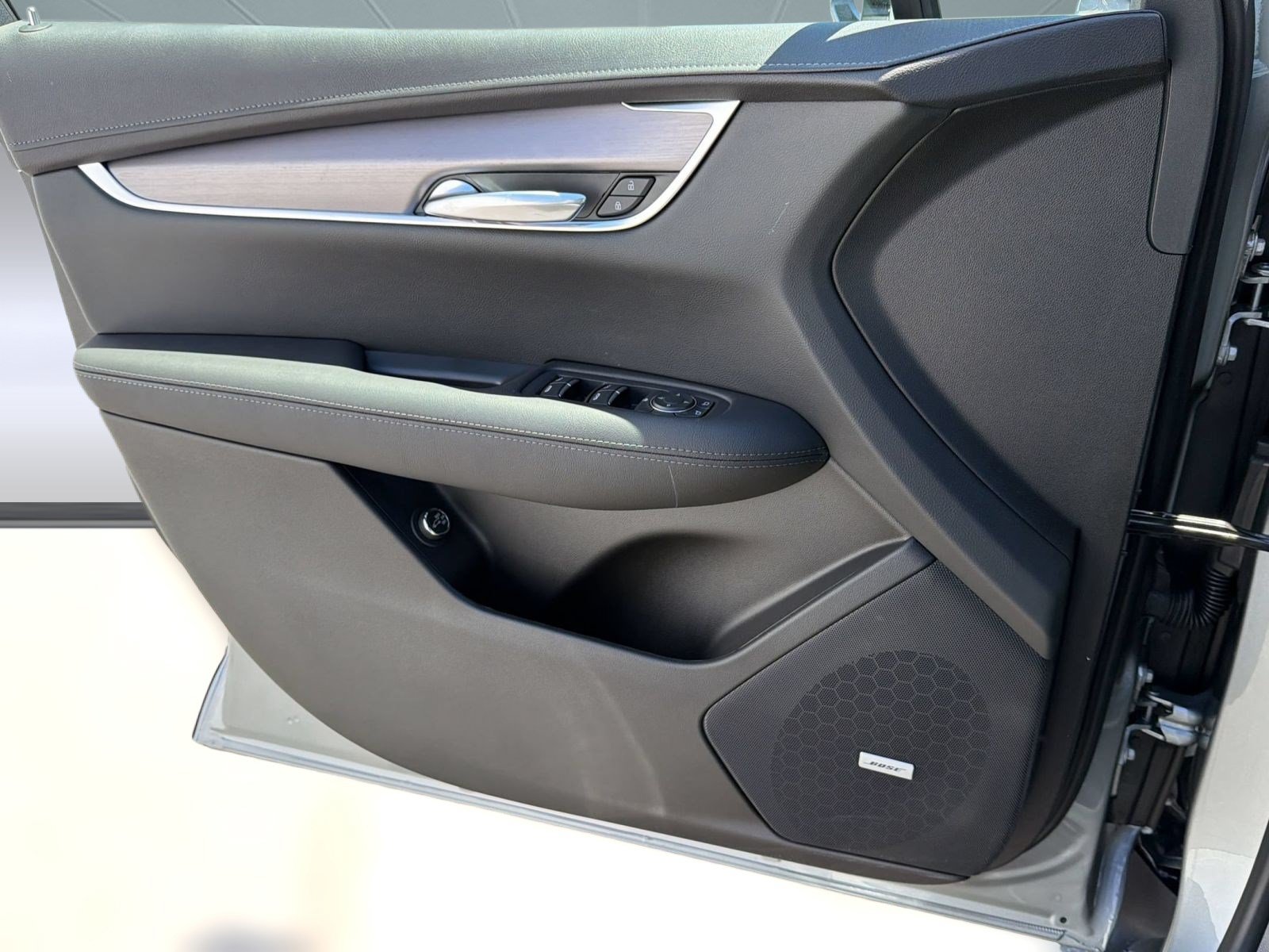 New 2026 Cadillac XT5 Luxury w/ LPO, Floor Liner Package AWD/4WD image 24