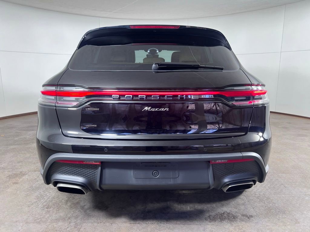 Certified 2025 Porsche Macan image 6