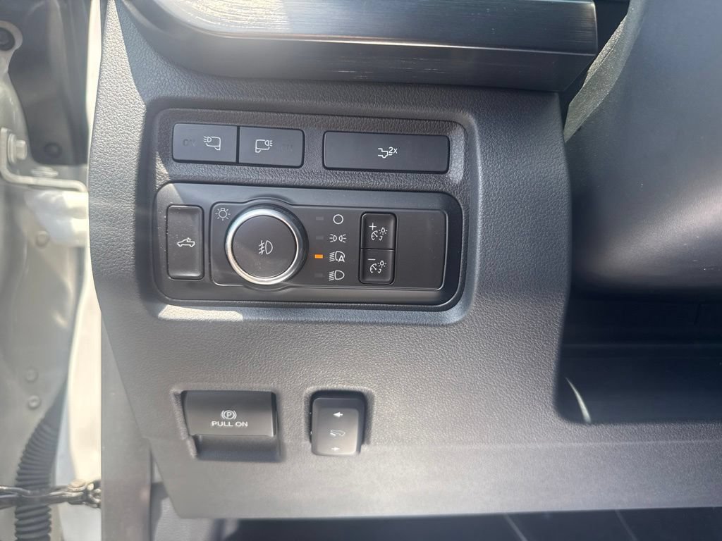 Used 2024 Ford F250 Lariat w/ Lariat Ultimate Package AWD/4WD image 37