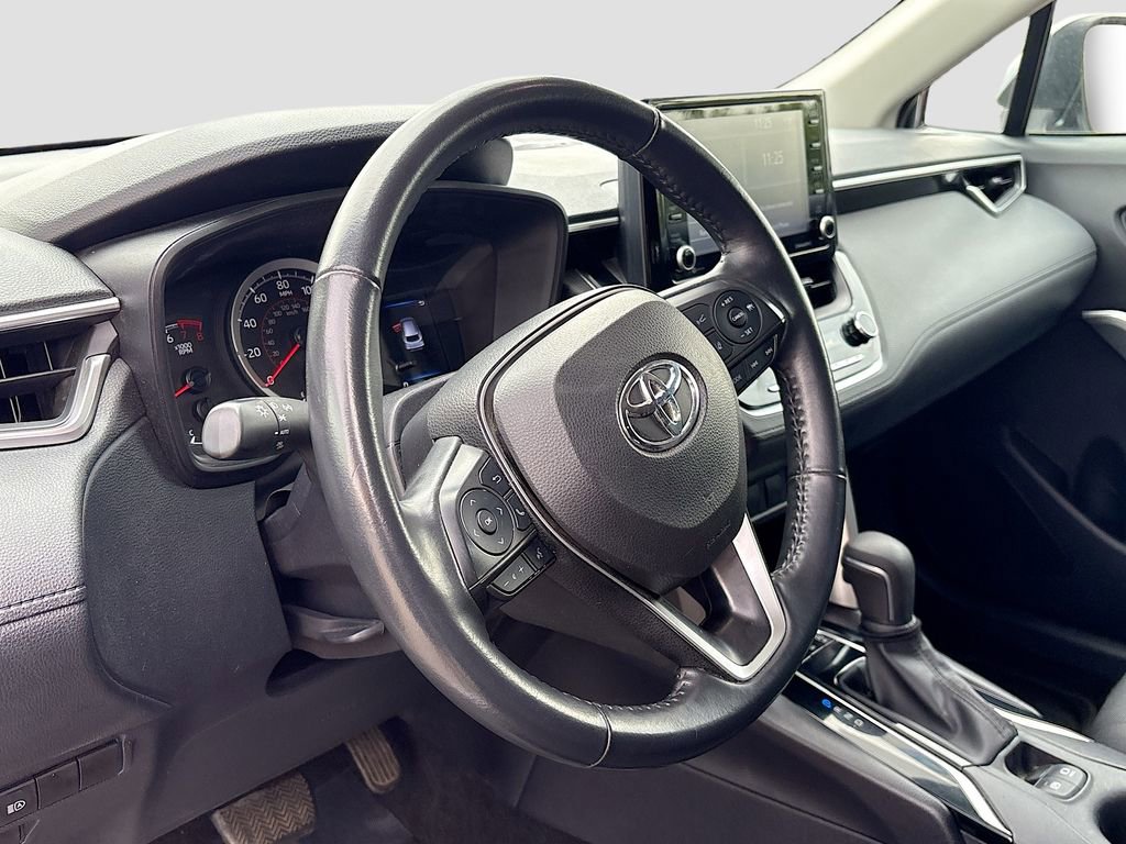 Used 2022 Toyota Corolla Cross LE w/ Black Badges Package (TMS) image 9