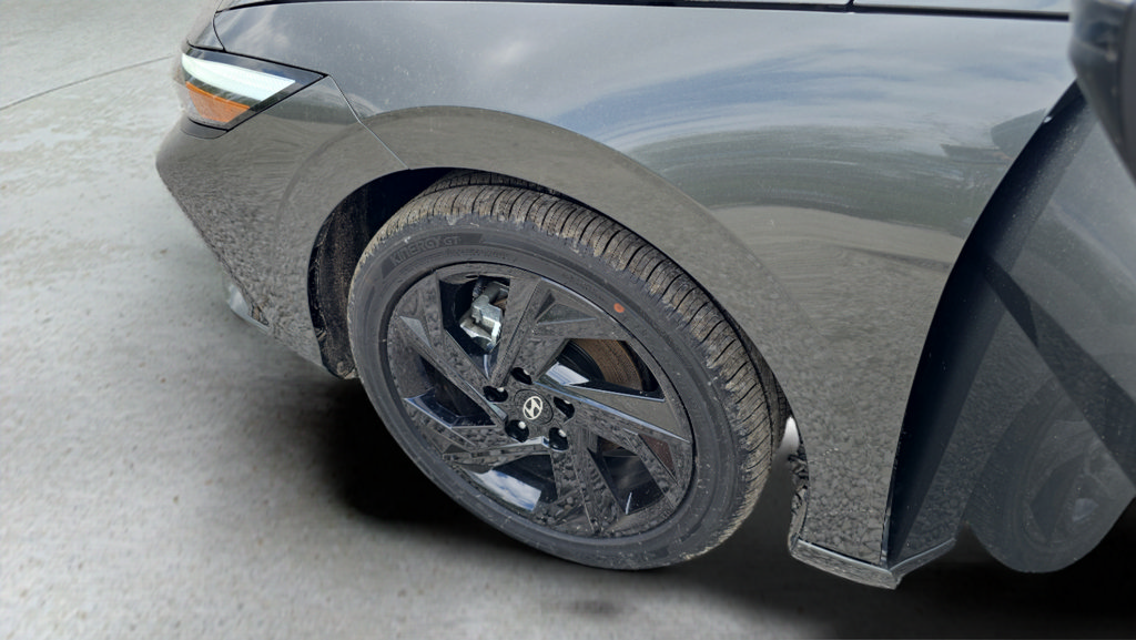 New 2026 Hyundai Elantra SEL Sport Premium FWD image 32