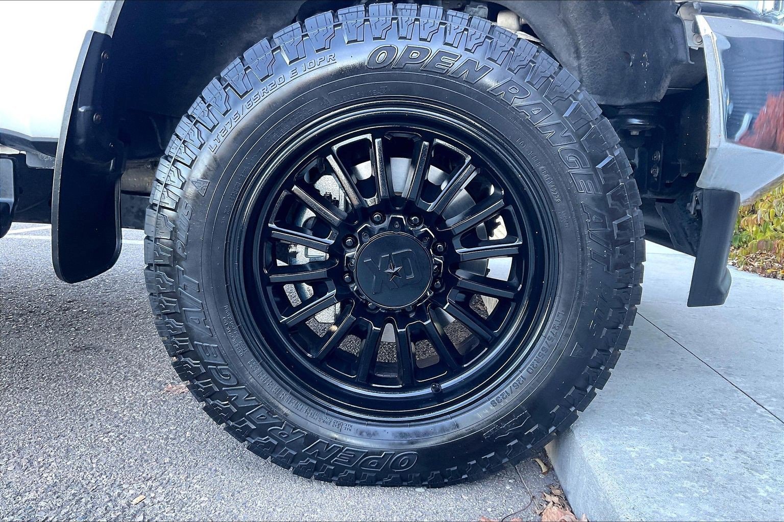 Used 2021 Ford F350 Lariat w/ Lariat Value Package image 22