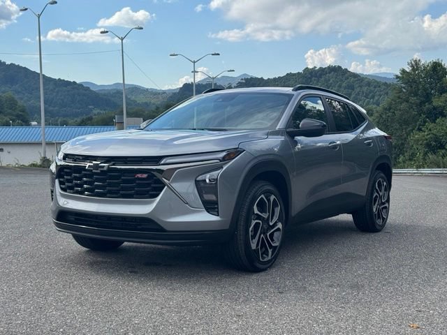 New 2026 Chevrolet Trax RS w/ Driver Confidence Package FWD image 3