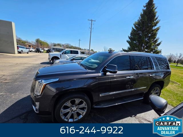 Used 2016 Cadillac Escalade Luxury AWD/4WD image 9