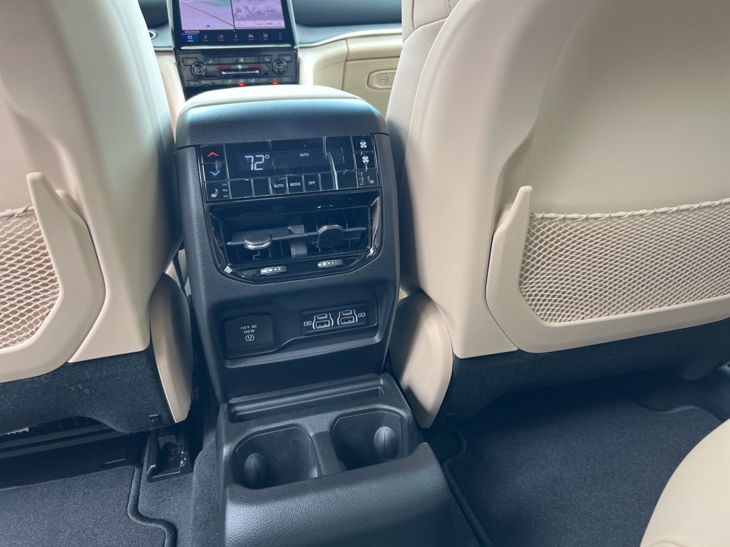 New 2025 Jeep Grand Cherokee L Limited image 25