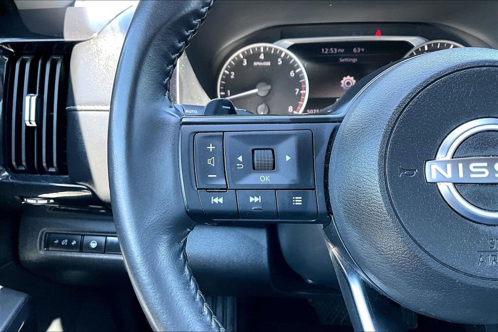 Used 2024 Nissan Pathfinder SV AWD/4WD image 11