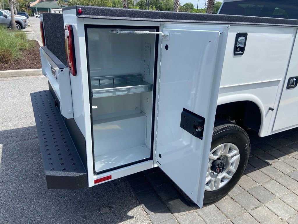 New 2026 GMC Sierra 2500 Pro w/ Convenience Package RWD image 15